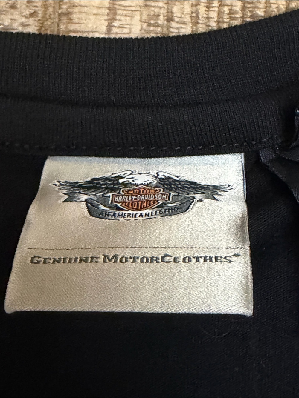 🆕 Harley-Davidson Black Women's Logo Tee with Gold and Gray Graphic - Picture 3 of 10